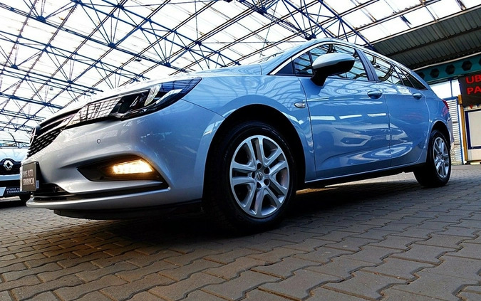 Opel Astra cena 56899 przebieg: 152000, rok produkcji 2019 z Rydułtowy małe 781